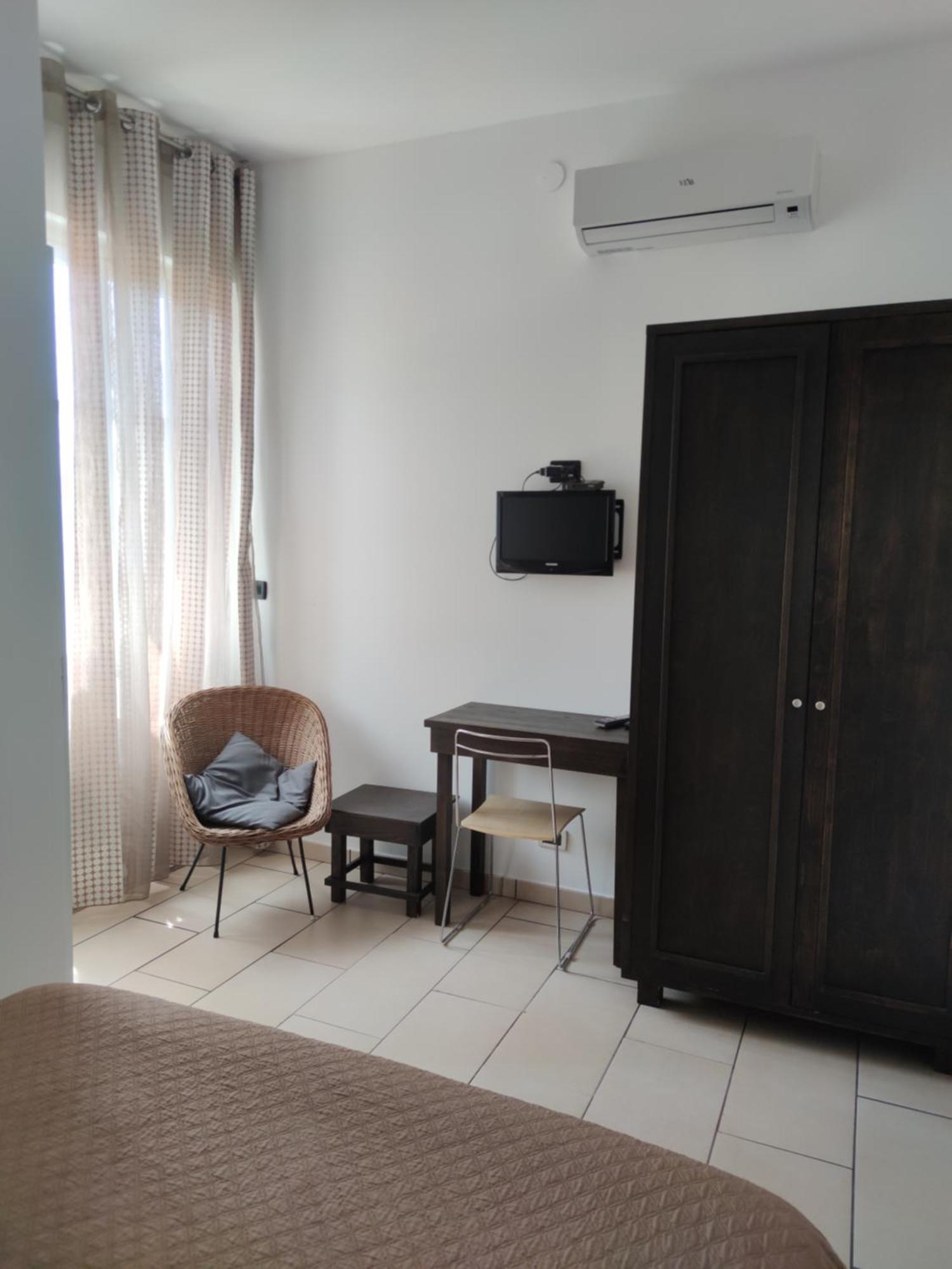 B&B Al Comitato Джардіні-Наксос Екстер'єр фото